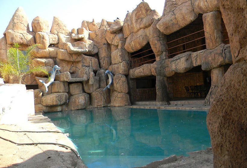 Hotel African Cave Lodge 16