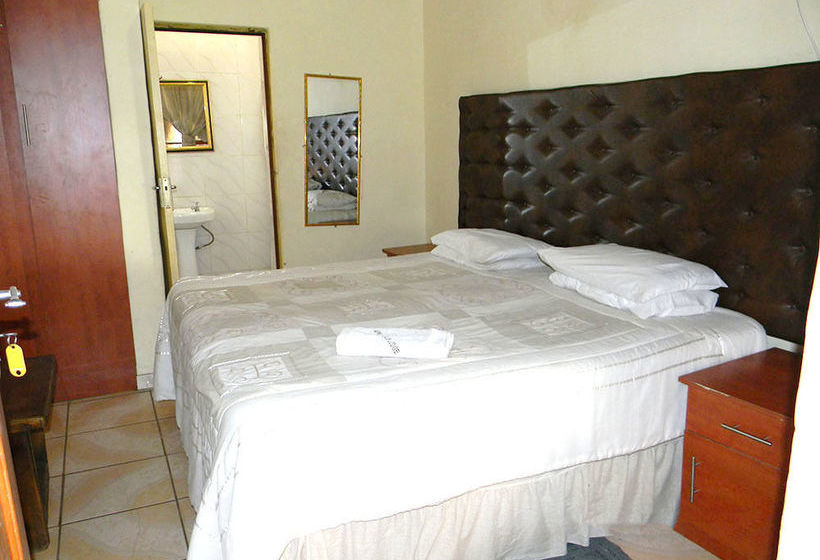Hotel African Cave Lodge 6
