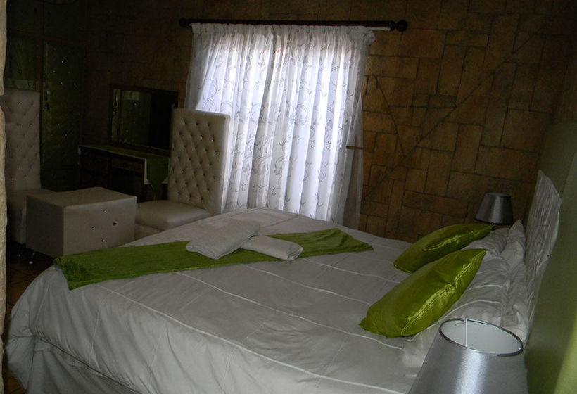 Hotel African Cave Lodge 8