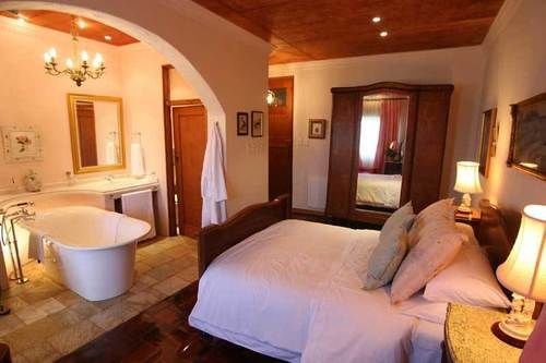 Hotel Flycatcher Castle 1