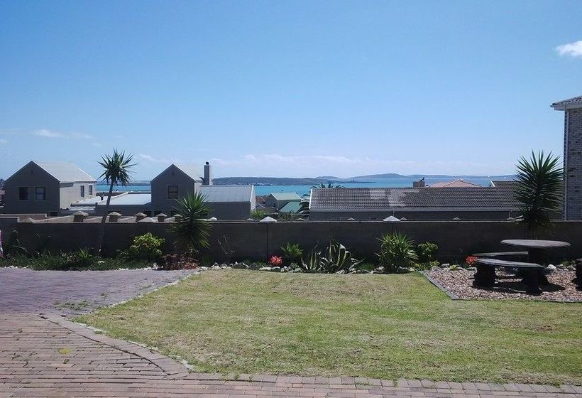 Pensión Sunbird View