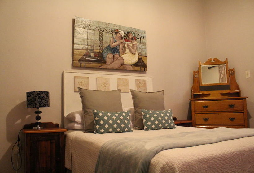 Pension 17 On Bird Guest House 12