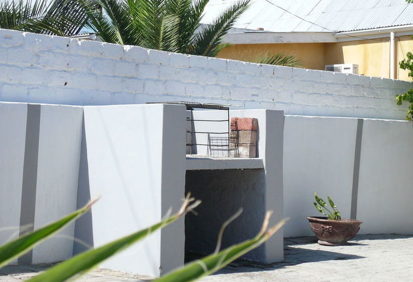 Pension 17 On Bird Guest House 17