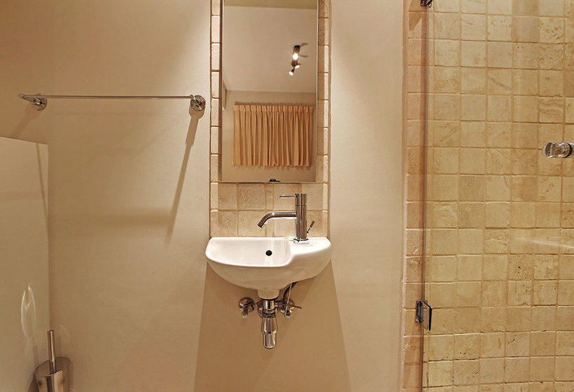 Afribode Acc Piazza 13