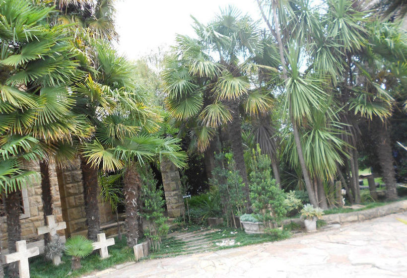 Fort Amity Bed And Breakfast 12