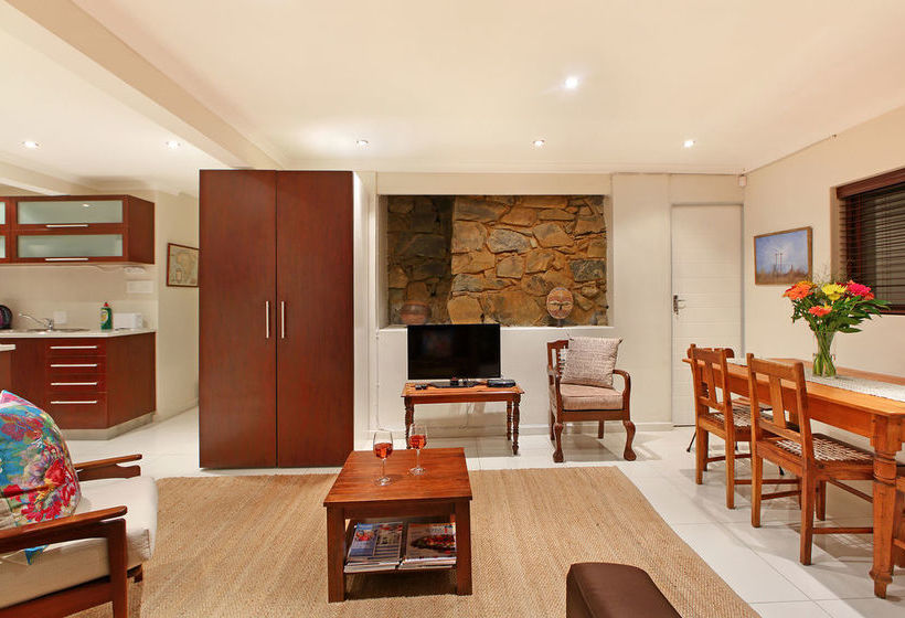 Afribode Acc Dysart Cottage 1