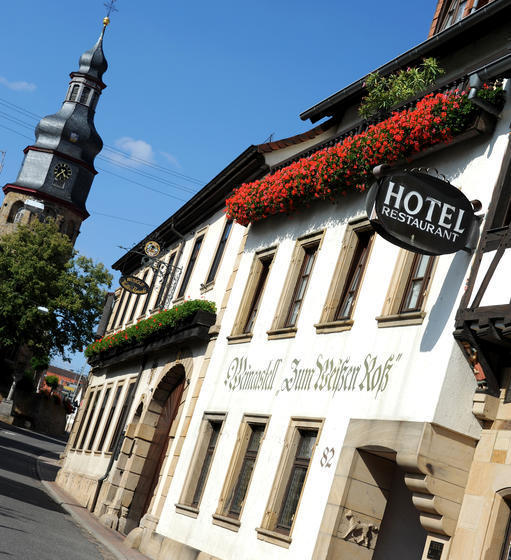 Hotel Weinkastell Zum Weissen Ross 4