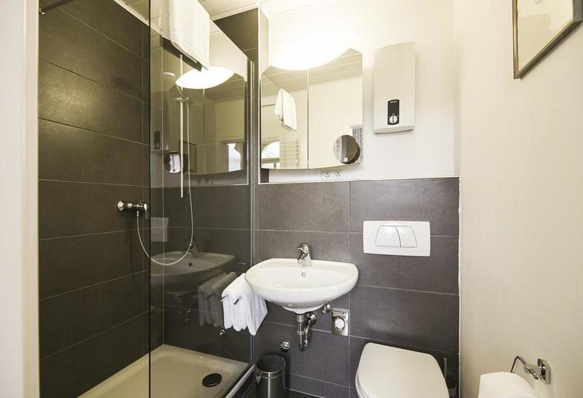 Hotel Heinrichs Bed & Breakfast 10