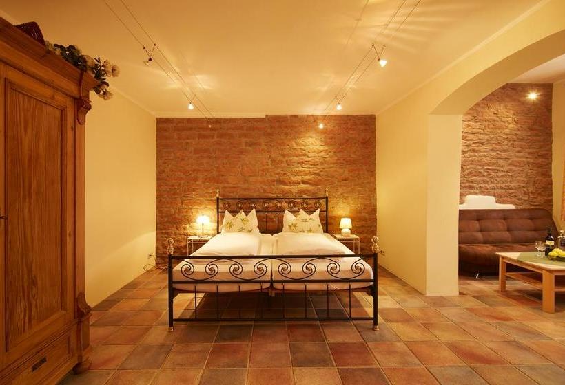 Hotel Heinrichs Bed & Breakfast 11