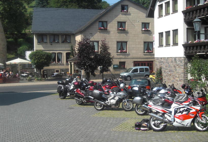 Hotel Restaurant Eifelstube 2