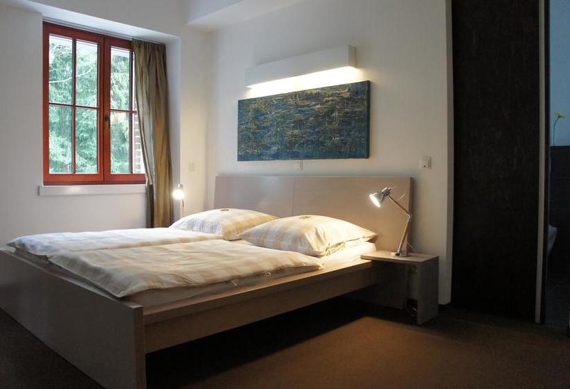 Waldhotel Am Nürburgring 1