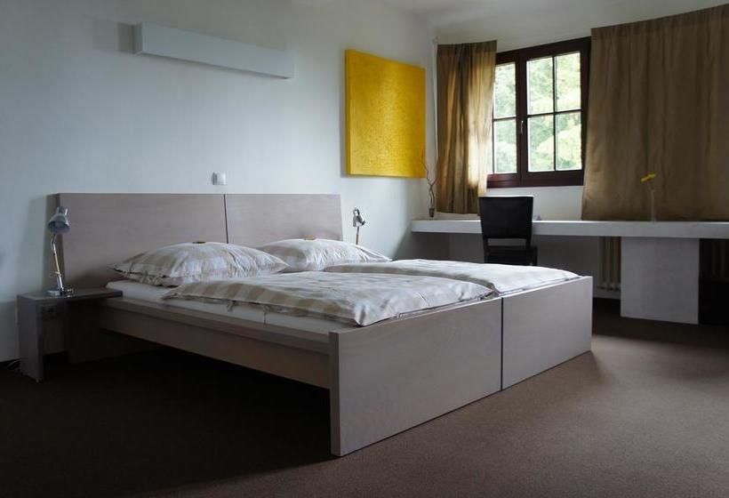 Waldhotel Am Nürburgring 4