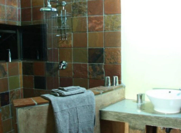 Leselo La Bontshi Lodge 6