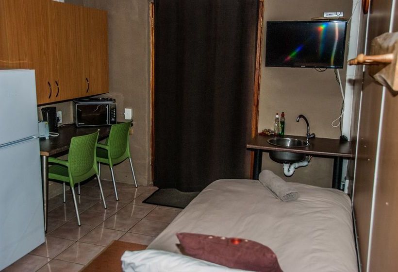 Pension Ibis Place Guest House 20