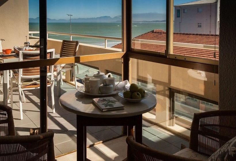 Monaco Gardens Anneline's Self Catering Apartments 10