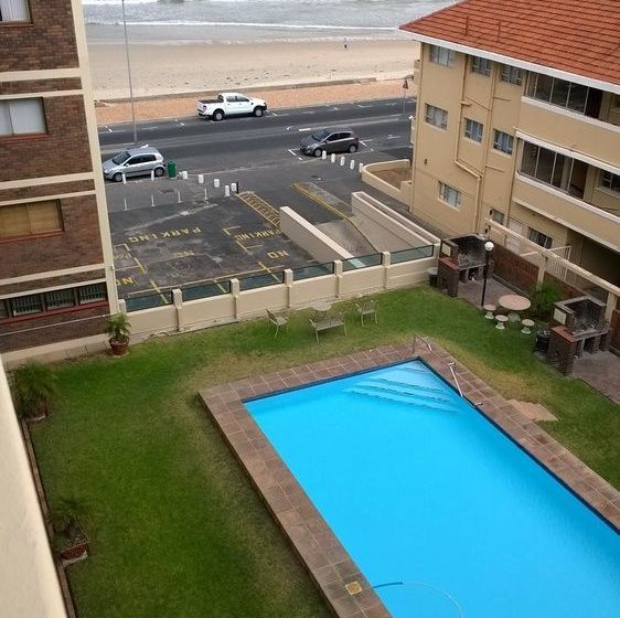 Monaco Gardens Anneline's Self Catering Apartments 8