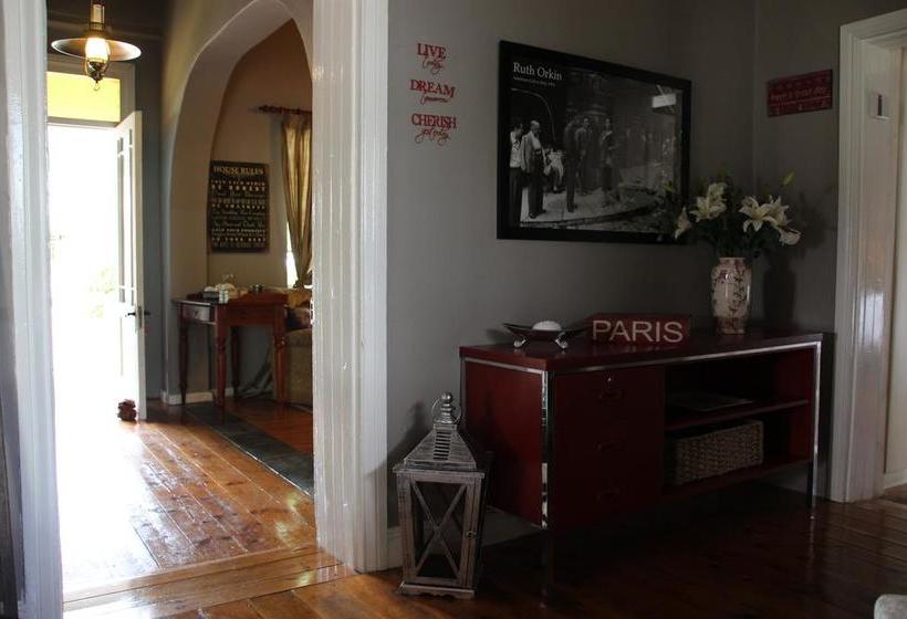 La Montagne Bed & Breakfast 4