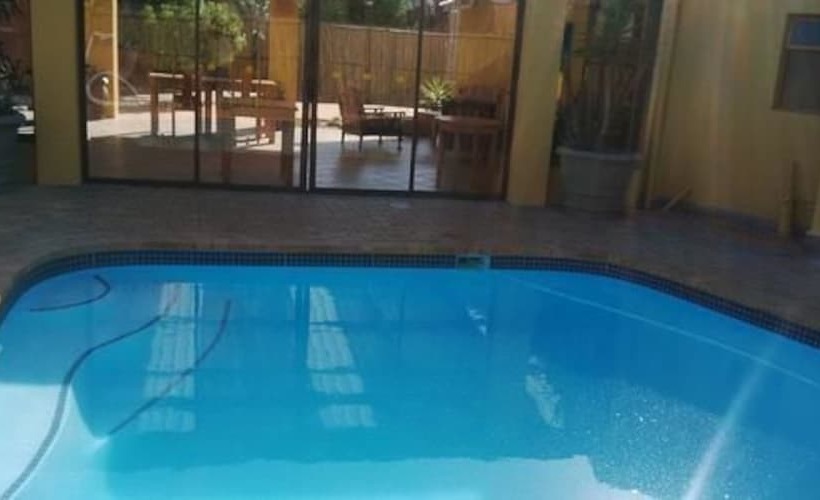 Bed and Breakfast Flintstones Guest House Cape Town 5