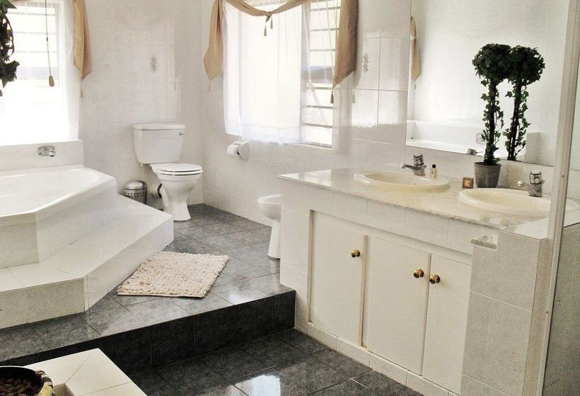 8 Royal Palm Bed & Breakfast 13