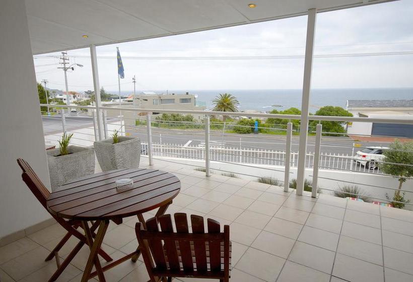 Pension 61 On Camps Bay 10