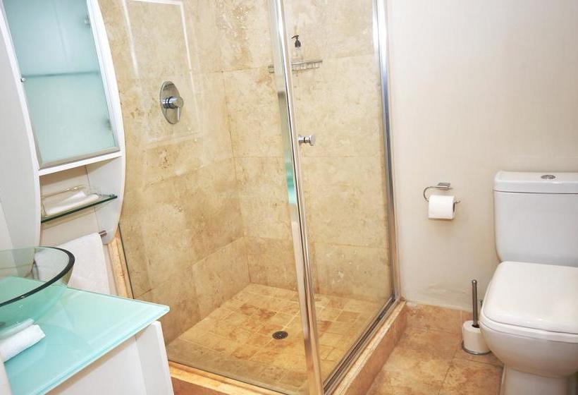 Pension 61 On Camps Bay 12