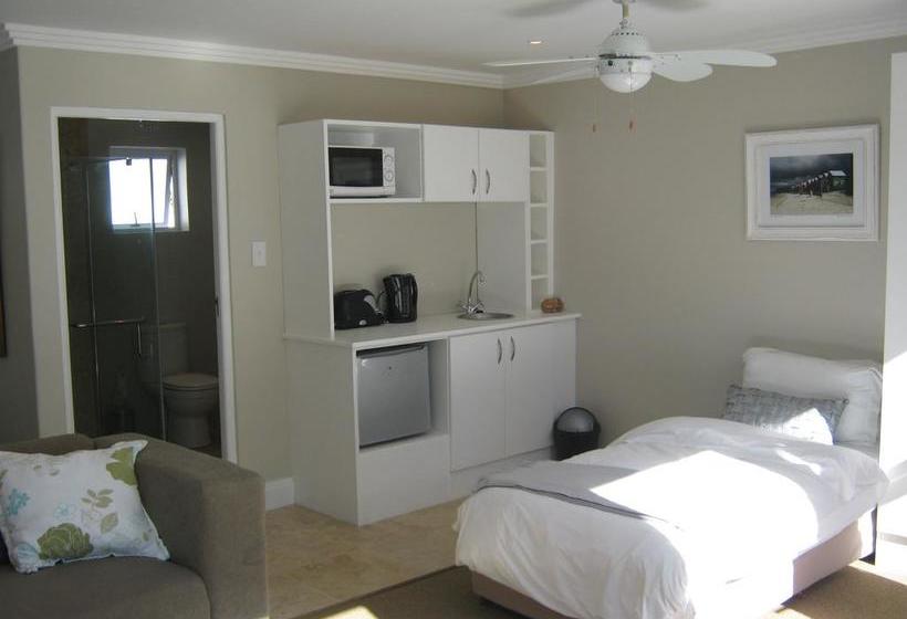 Pension 61 On Camps Bay 8