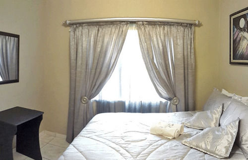 Pension Crystal Rose Lodge 7