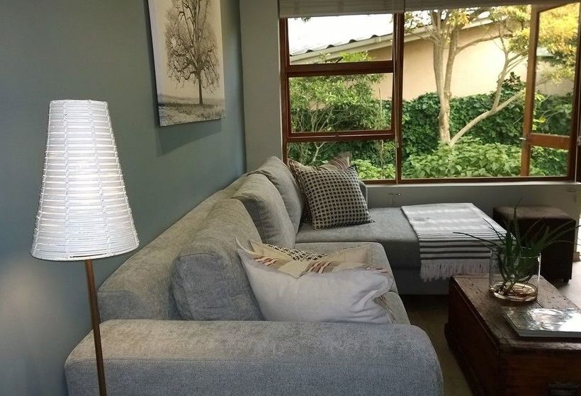 Theebos - Self Catering Apartments 11