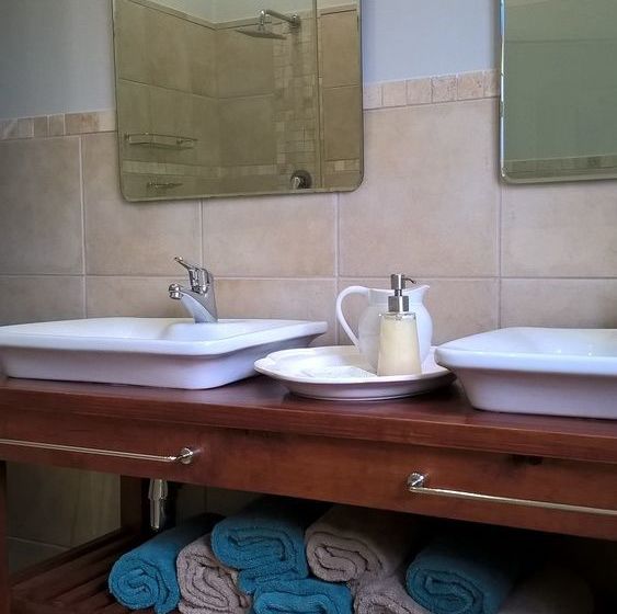 Theebos - Self Catering Apartments 12