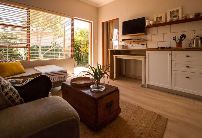 Theebos - Self Catering Apartments 9