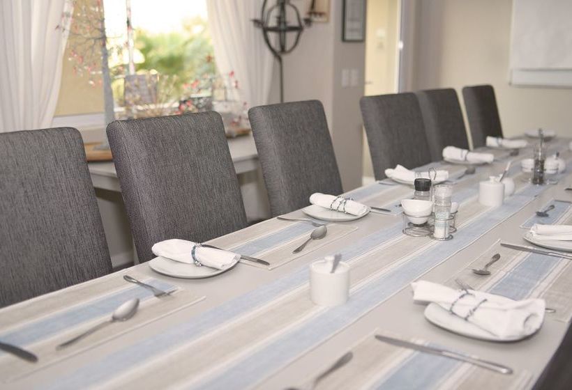 Pensão Sunset Decks 10