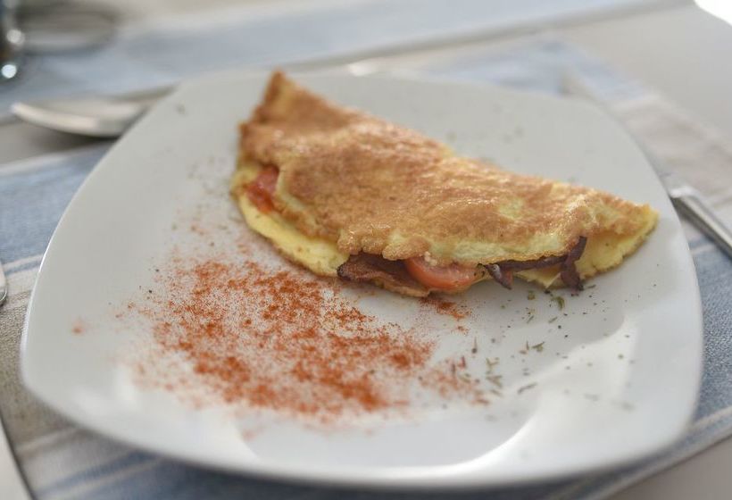 Pensão Sunset Decks 11