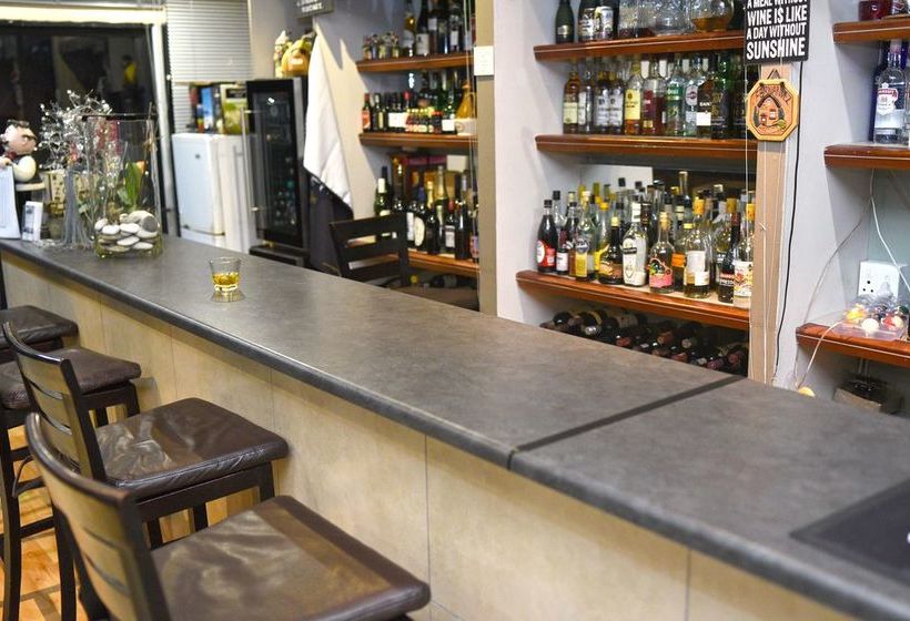 Pensão Sunset Decks 9