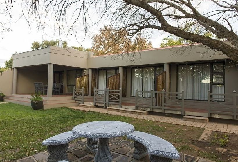 Pensión The Suburban