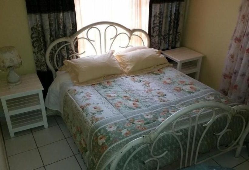 Pension Ebenezer Guest House Bluewater Bay 3