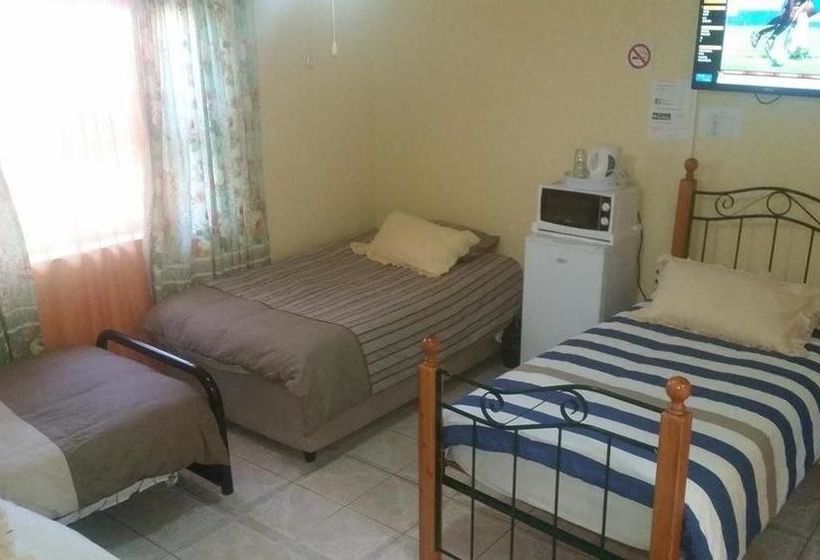 Pension Ebenezer Guest House Bluewater Bay 5