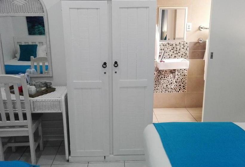 Hostel Saldanha Bay Lodge 13