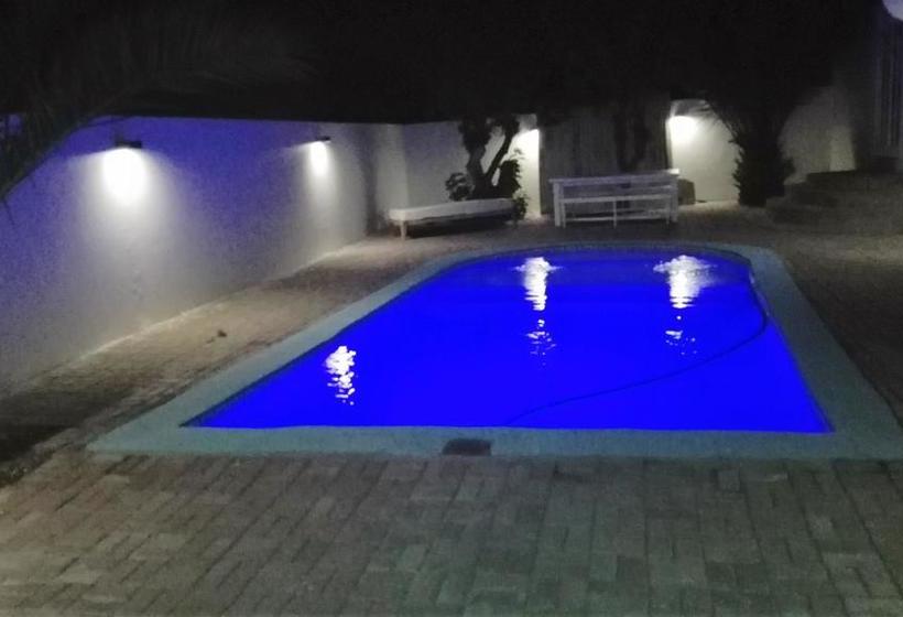 Hostel Saldanha Bay Lodge 4