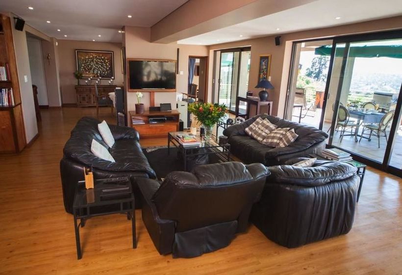 Pension Over The Moon Guesthouse 16