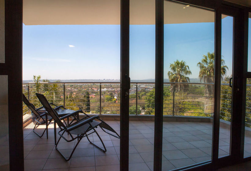 Pension Over The Moon Guesthouse 8