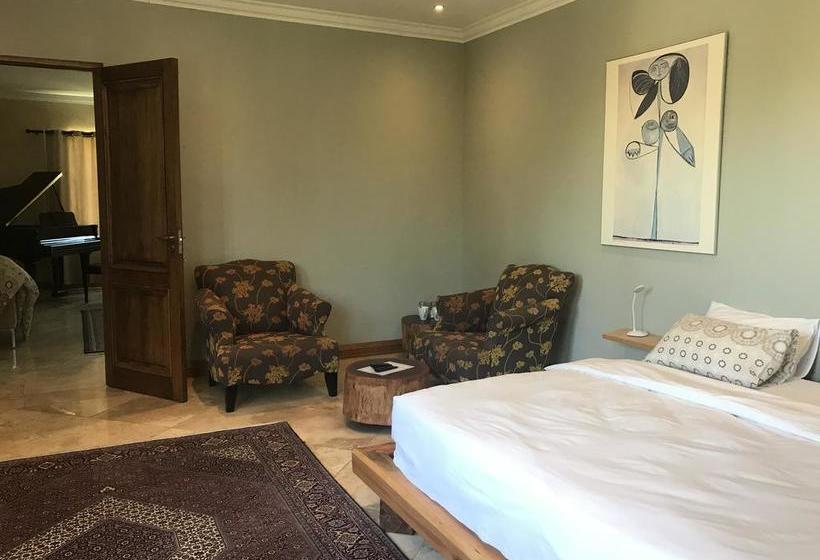 Pension Aramesh Luxury Guesthouse 11