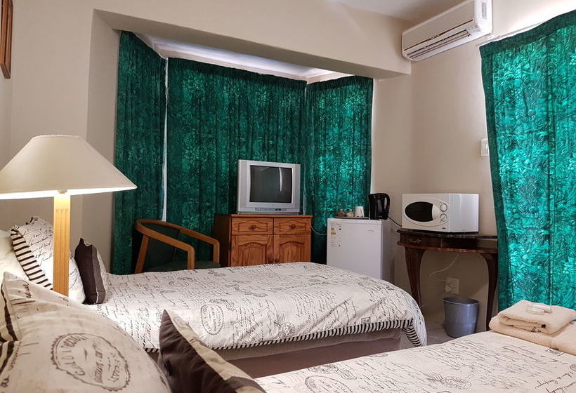 Pension Loerie Guesthouse 8