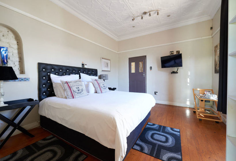 Pension 84 On Fourth 13