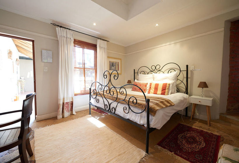 Pension 84 On Fourth 7