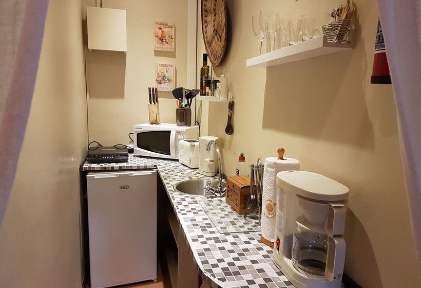 Pension Khashamongo Guesthouse 11