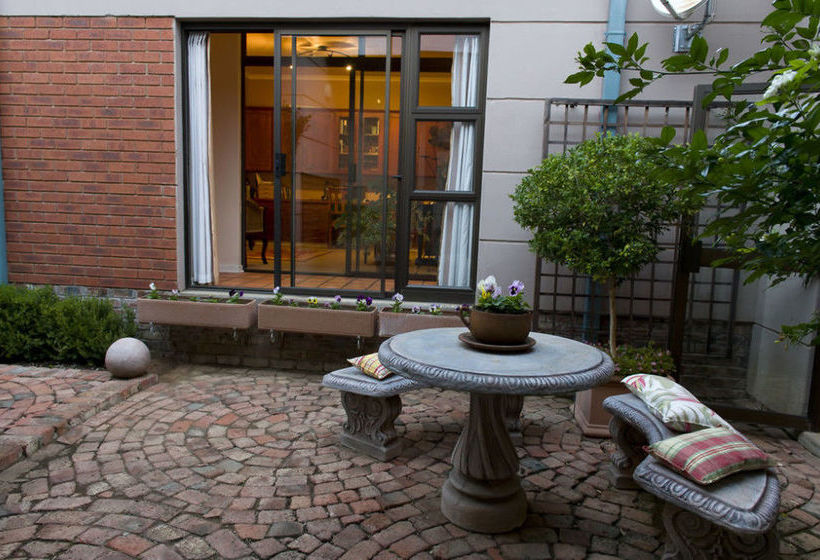 Pension Primavera Guest House 9