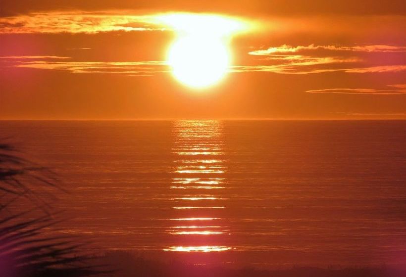 Sunset Beach Bellemar Residences