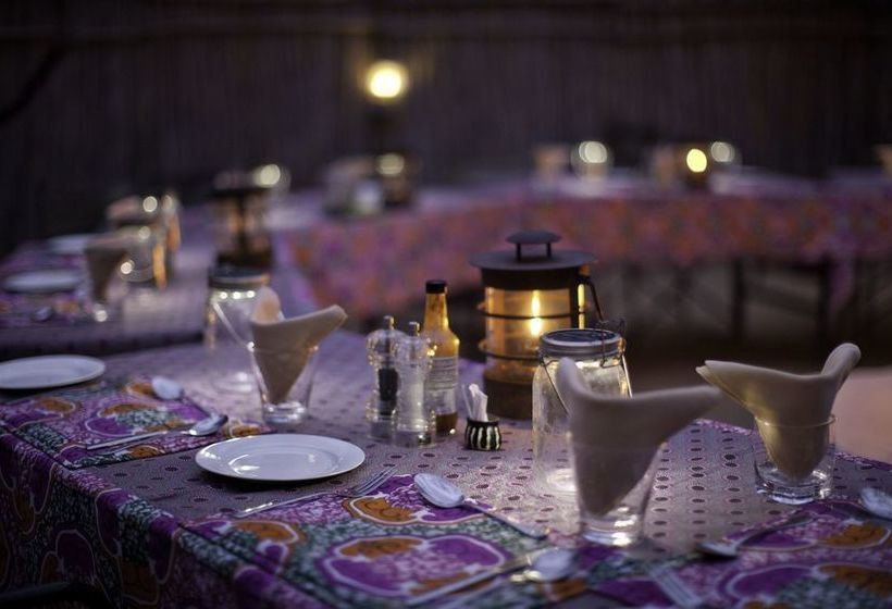 Hotel Sausage Tree Safari Camp 14