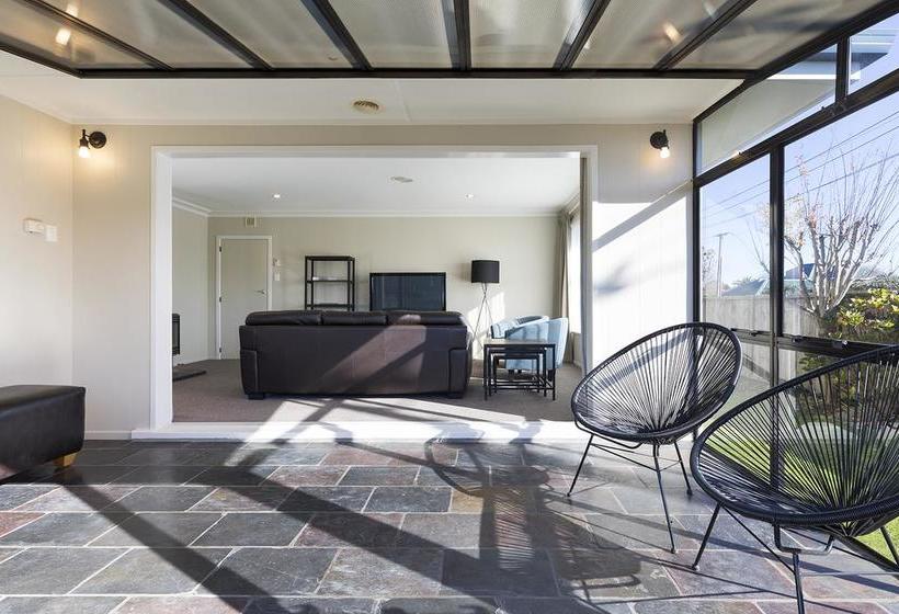 Motel Colonial Court Motor Inn 1