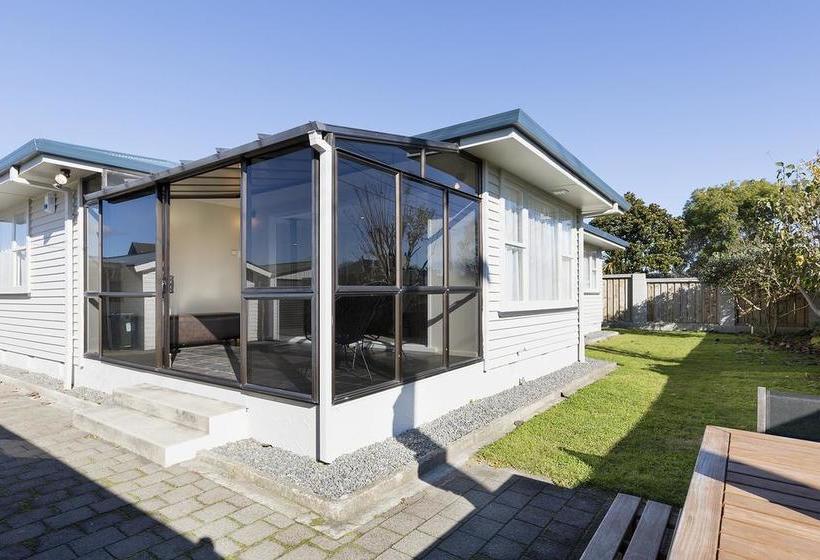 Motel Colonial Court Motor Inn 3